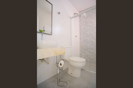 Casa à venda com 290m², 4 quartos e 5 vagasBanheiro de serviço 2