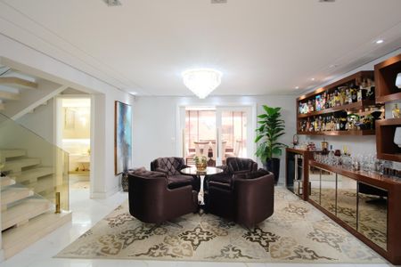 Sala de casa à venda com 4 quartos, 290m² em Vila Carrão, São Paulo