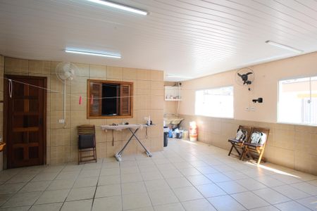 Casa à venda com 290m², 4 quartos e 5 vagasLavanderia