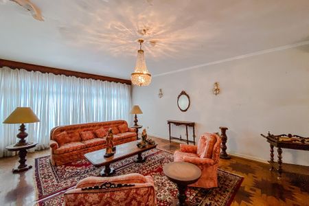 Casa à venda com 268m², 3 quartos e 4 vagasSala