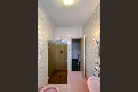 Casa à venda com 268m², 3 quartos e 4 vagasBanheiro Social