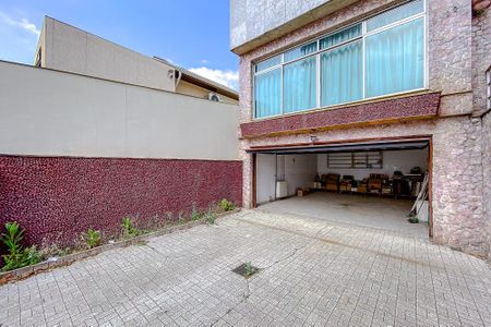 Casa à venda com 268m², 3 quartos e 4 vagasGaragem