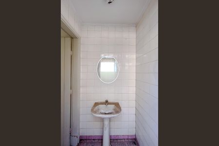 Casa à venda com 268m², 3 quartos e 4 vagasBanheiro da Área externa