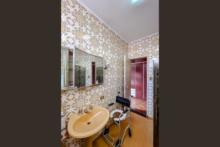 Casa à venda com 268m², 3 quartos e 4 vagasBanheiro da Suíte