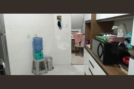 Casa à venda com 64m², 2 quartos e 2 vagas