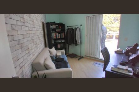 Casa à venda com 64m², 2 quartos e 2 vagas