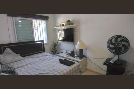 Casa à venda com 64m², 2 quartos e 2 vagas