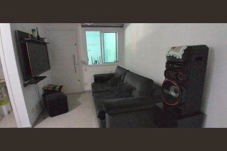 Casa à venda com 64m², 2 quartos e 2 vagas