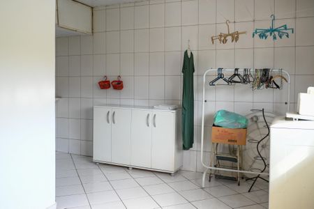 Casa à venda com 160m², 3 quartos e 1 vagaÁrea de Serviço