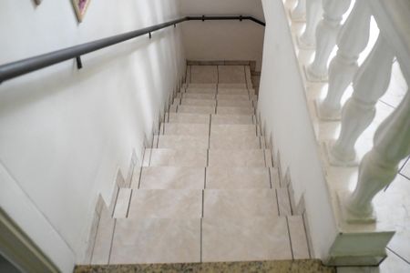 Casa à venda com 160m², 3 quartos e 1 vagaEscada