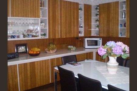 Casa à venda com 182m², 3 quartos e 2 vagas