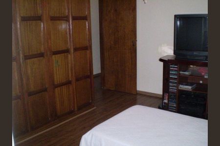 Casa à venda com 182m², 3 quartos e 2 vagas