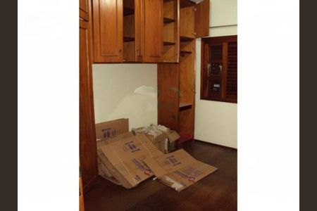 Casa à venda com 232m², 5 quartos e 4 vagas