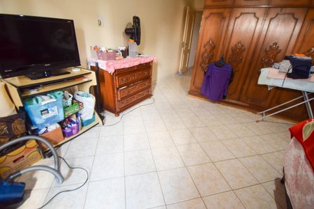 Casa à venda com 280m², 3 quartos e 2 vagasSuíte