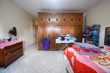 Casa à venda com 280m², 3 quartos e 2 vagasSuíte