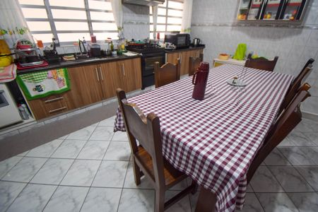 Casa à venda com 280m², 3 quartos e 2 vagasCozinha