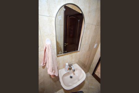 Casa à venda com 280m², 3 quartos e 2 vagasLavabo