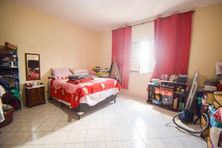 Casa à venda com 280m², 3 quartos e 2 vagasSuíte