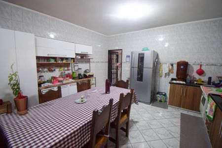 Casa à venda com 280m², 3 quartos e 2 vagasCozinha