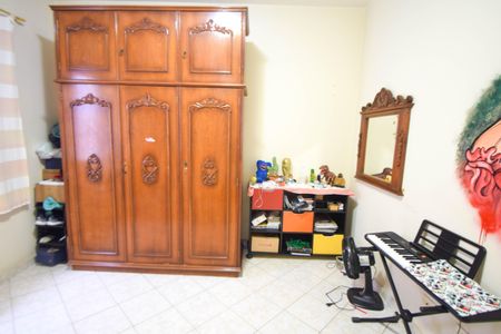 Casa à venda com 280m², 3 quartos e 2 vagasQuarto 2