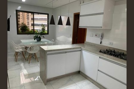 Apartamento à venda com 200m², 3 quartos e 3 vagas