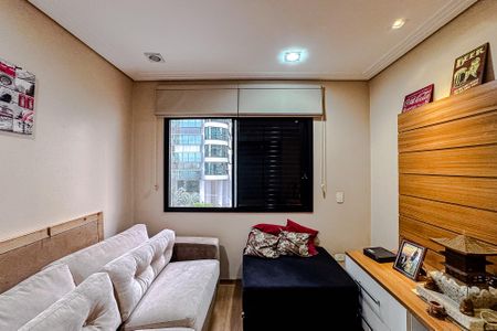 Apartamento à venda com 188m², 4 quartos e 3 vagasQuarto 2