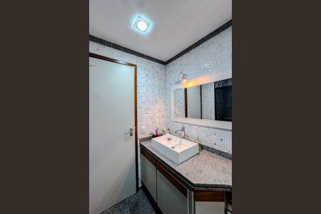 Apartamento à venda com 188m², 4 quartos e 3 vagasBanheiro