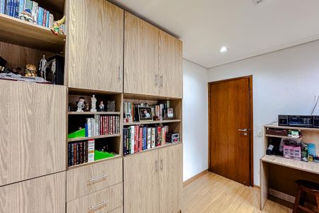 Apartamento à venda com 188m², 4 quartos e 3 vagasQuarto 1