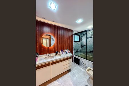 Apartamento à venda com 188m², 4 quartos e 3 vagasBanheiro da Suíte