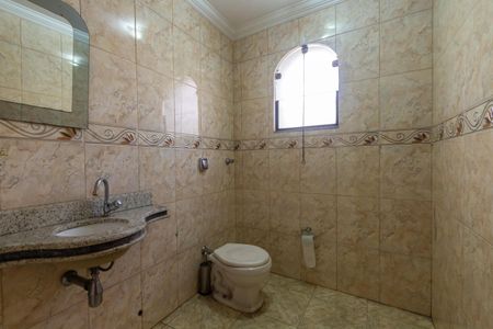 Casa à venda com 248m², 3 quartos e 4 vagasBanheiro