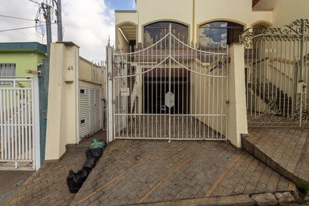 Casa à venda com 248m², 3 quartos e 4 vagasFachada