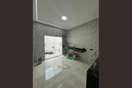 Casa à venda com 110m², 3 quartos e 2 vagas