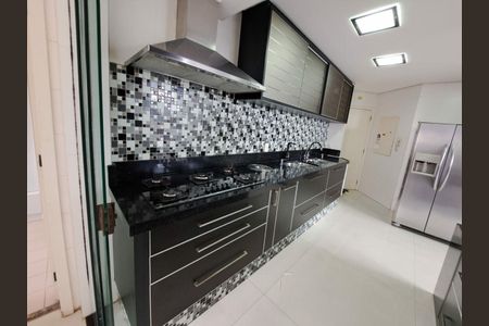 Apartamento à venda com 214m², 4 quartos e 4 vagas