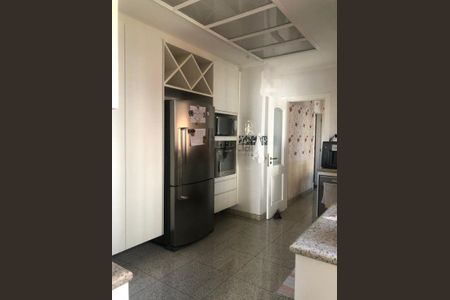 Apartamento à venda com 246m², 4 quartos e 4 vagas