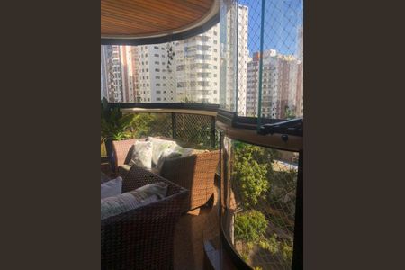 Apartamento à venda com 246m², 4 quartos e 4 vagas