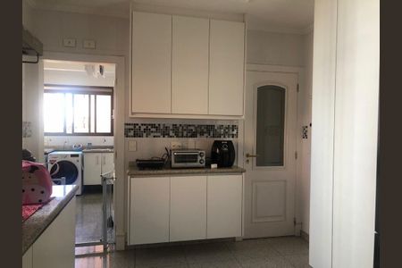 Apartamento à venda com 246m², 4 quartos e 4 vagas