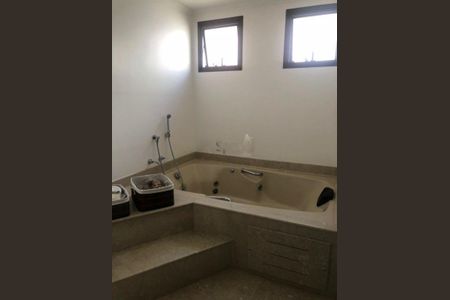 Apartamento à venda com 246m², 4 quartos e 4 vagas