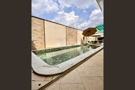 Casa à venda com 233m², 5 quartos e 6 vagas