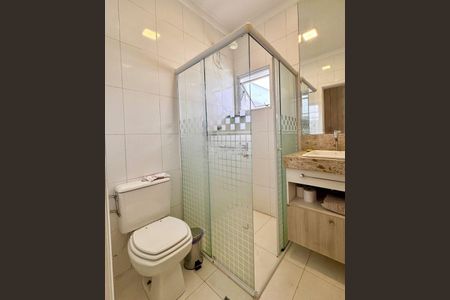 Casa à venda com 233m², 5 quartos e 6 vagas