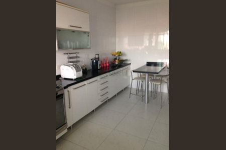 Casa à venda com 210m², 3 quartos e 3 vagas