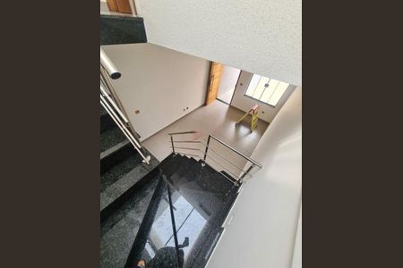 Casa à venda com 105m², 3 quartos e 2 vagas