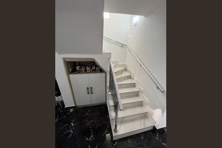 Casa à venda com 115m², 3 quartos e 2 vagas