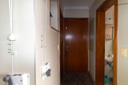 Apartamento à venda com 280m², 4 quartos e 5 vagas Apartamento à venda com 280m², 4 quartos e 5 vagasÁrea de Serviço