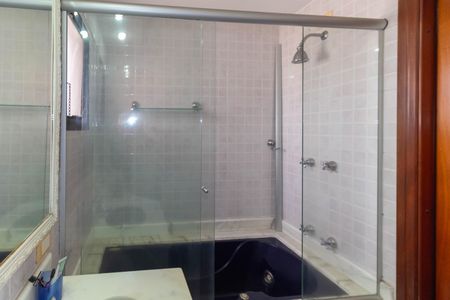 Apartamento à venda com 280m², 4 quartos e 5 vagas Apartamento à venda com 280m², 4 quartos e 5 vagasBanheiro da Suíte 2