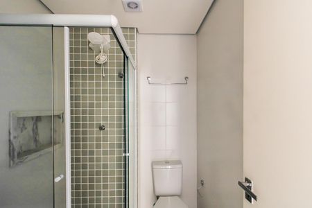 Banheiro de apartamento à venda com 1 quarto, 42m² em Vila Guilhermina, São Paulo