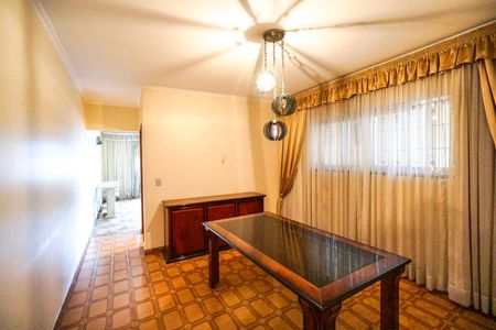 Casa à venda com 238m², 2 quartos e 4 vagasSala de jantar