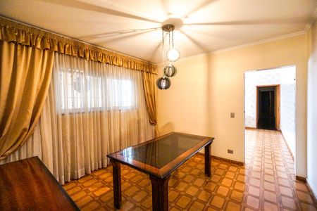 Casa à venda com 238m², 2 quartos e 4 vagasSala de jantar