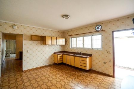 Casa à venda com 238m², 2 quartos e 4 vagasCozinha