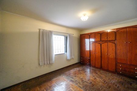 Casa à venda com 238m², 2 quartos e 4 vagasQuarto 2