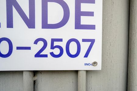 Casa à venda com 238m², 2 quartos e 4 vagasPlaca